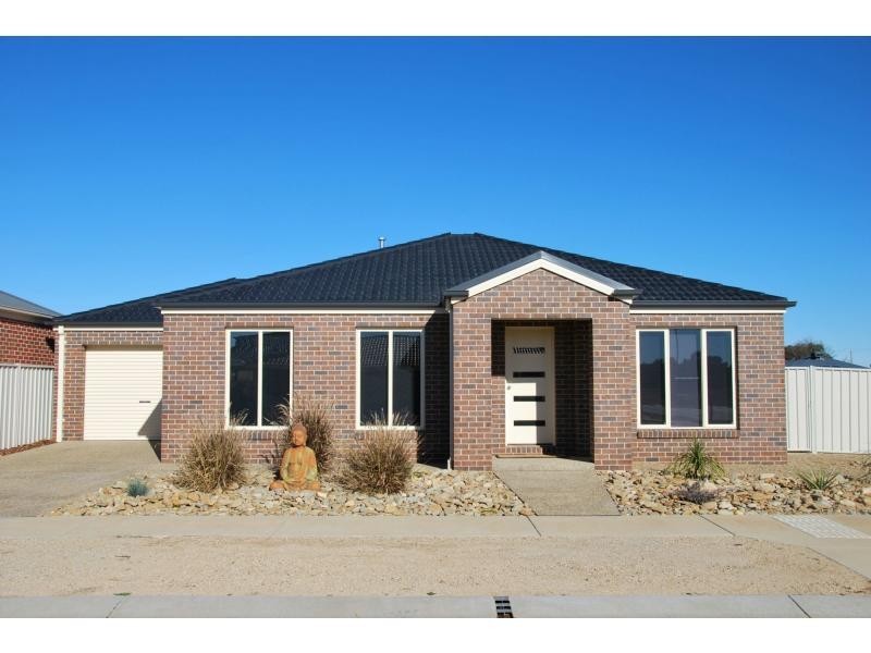 11 Nicolina Street, Cobram VIC 3644