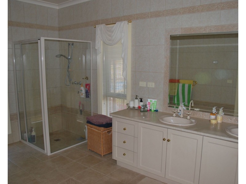 13 Catona Crescent, Cobram VIC 3644