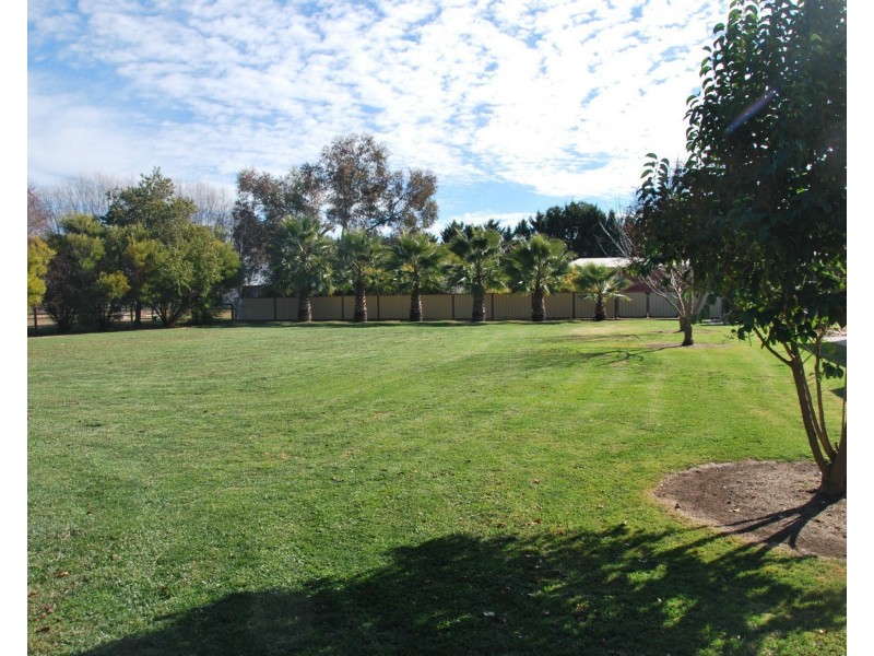 13 Catona Crescent, Cobram VIC 3644