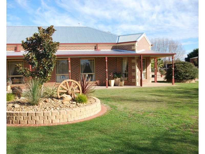 13 Catona Crescent, Cobram VIC 3644