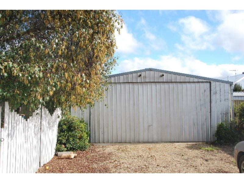 4 Irene Street, Cobram VIC 3644