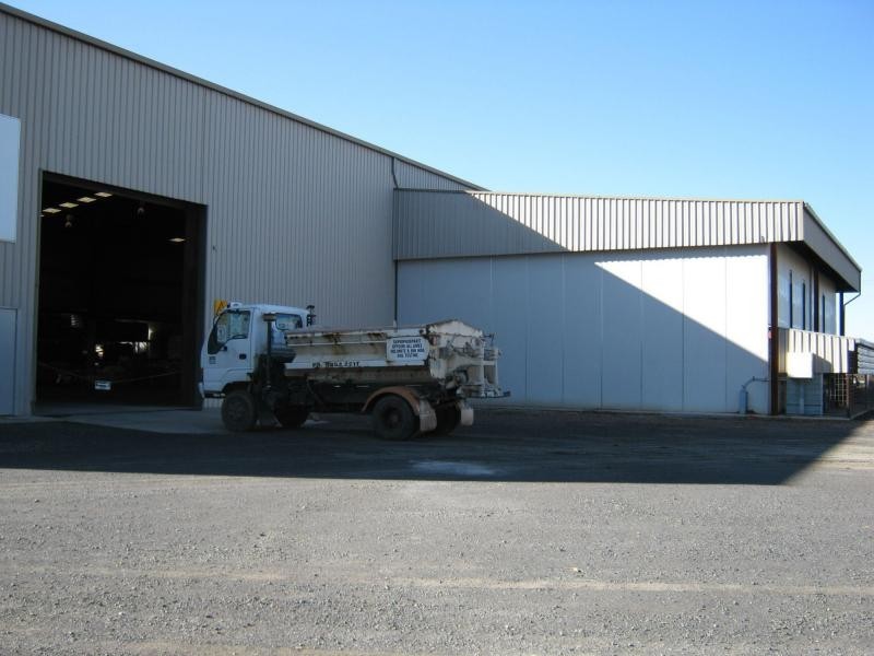00 Murray Valley Highway, Cobram VIC 3644