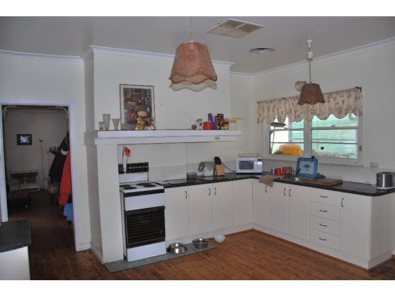 2 Elizabeth Street, Cobram VIC 3644