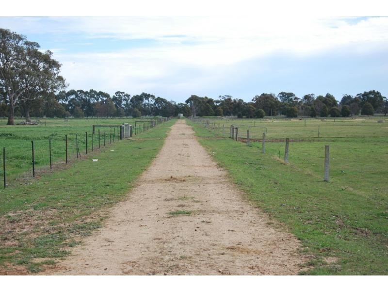 222 Grinter Road, Cobram East VIC 3644