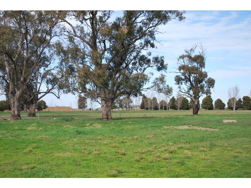 222 Grinter Road, Cobram East VIC 3644