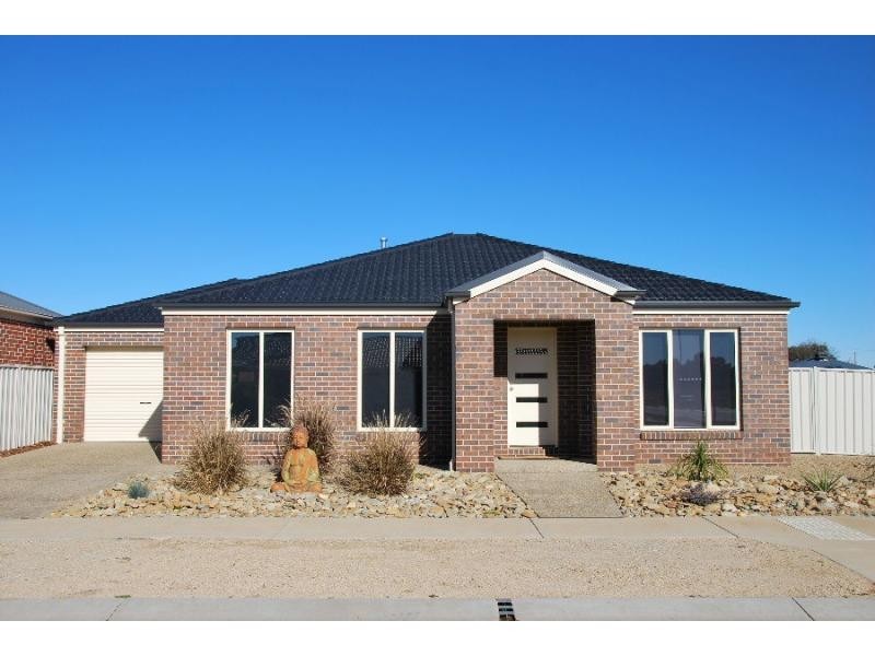 11 Nicolina Street, Cobram VIC 3644