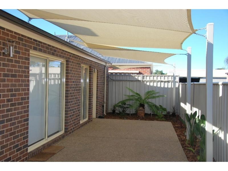 11 Nicolina Street, Cobram VIC 3644