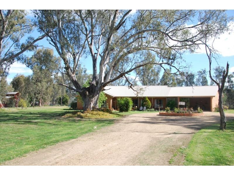 11 Marion Drive, Tocumwal NSW 2714