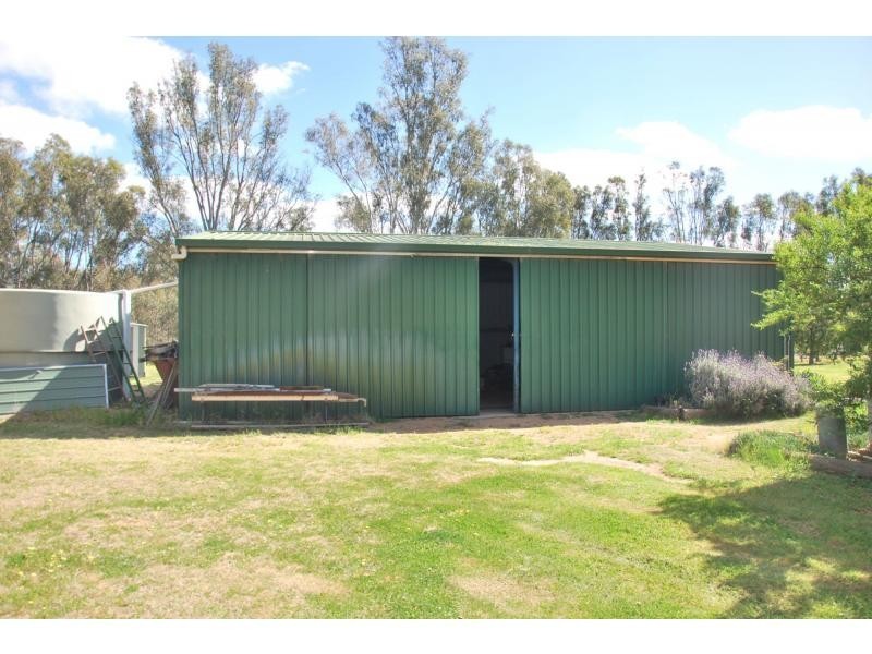 11 Marion Drive, Tocumwal NSW 2714