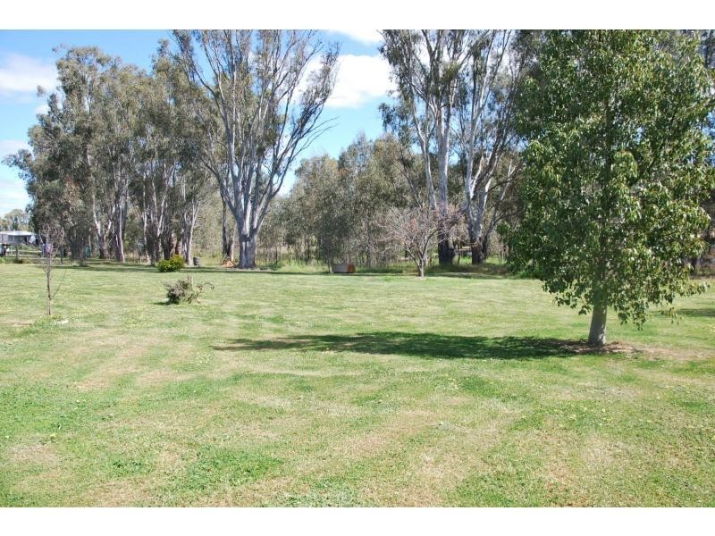 11 Marion Drive, Tocumwal NSW 2714