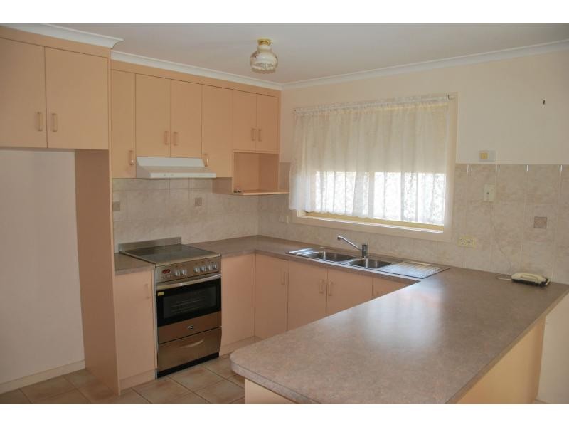 Unit 1/5 Apricot Circuit, Cobram VIC 3644