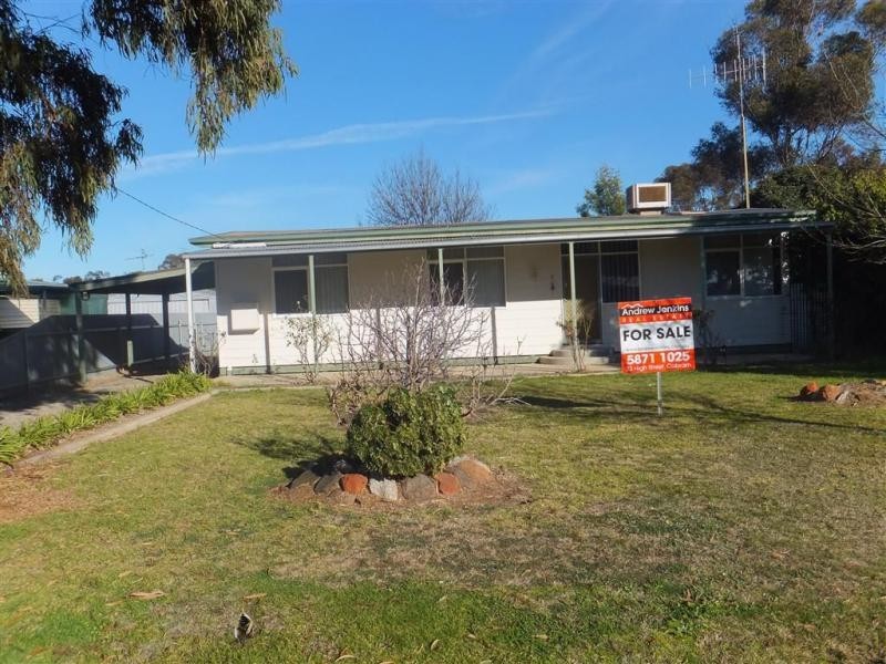 3 Flynn Street, Berrigan NSW 2712