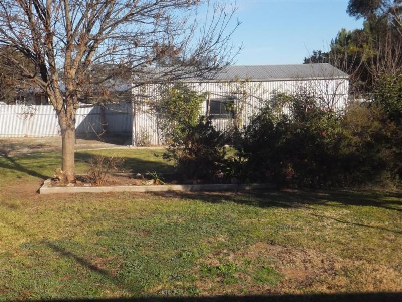 3 Flynn Street, Berrigan NSW 2712