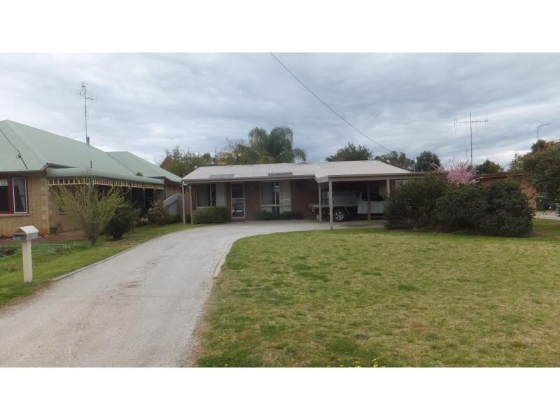 3 Flynn Street, Berrigan NSW 2712