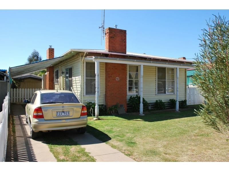 22 Charles Street, Cobram VIC 3644