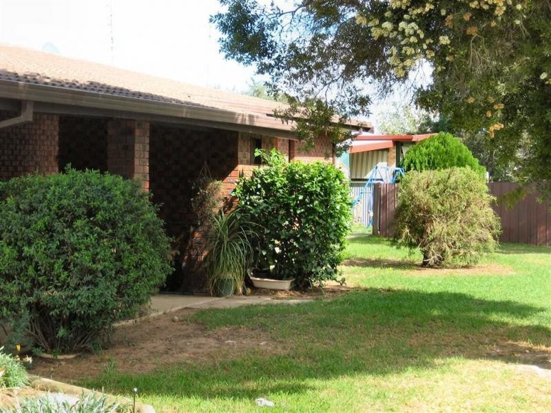 25 Cobram Street, Berrigan NSW 2712