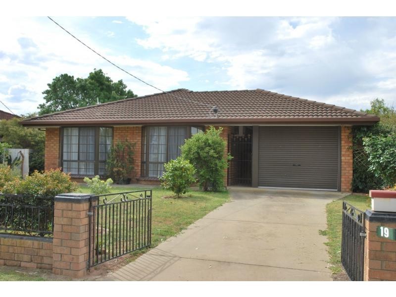 19 Rowe Street, Numurkah VIC 3636