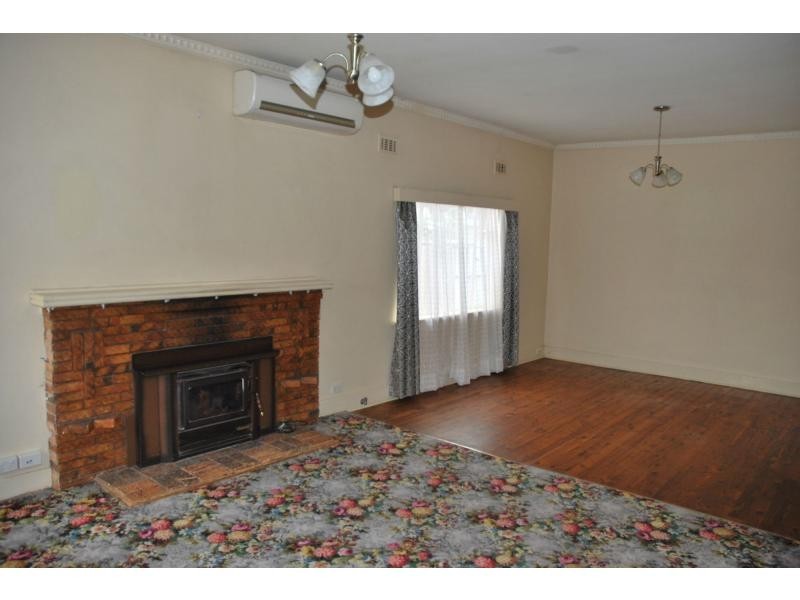 18 Mookarii Street, Cobram VIC 3644