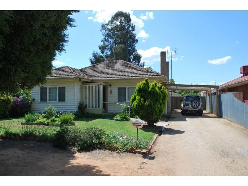 15 Pine Street, Cobram VIC 3644