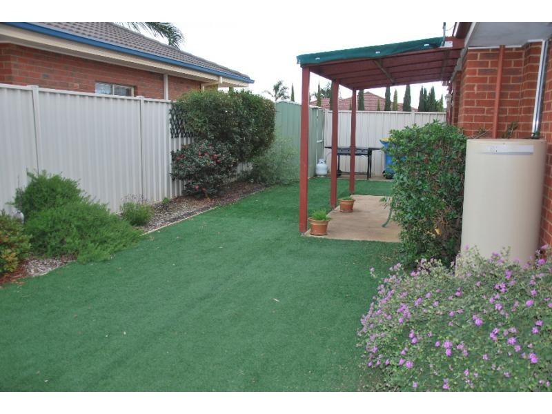 Unit 1/71 Campbell Road, Cobram VIC 3644