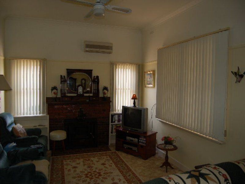 17 Moore Street, Katamatite VIC 3649