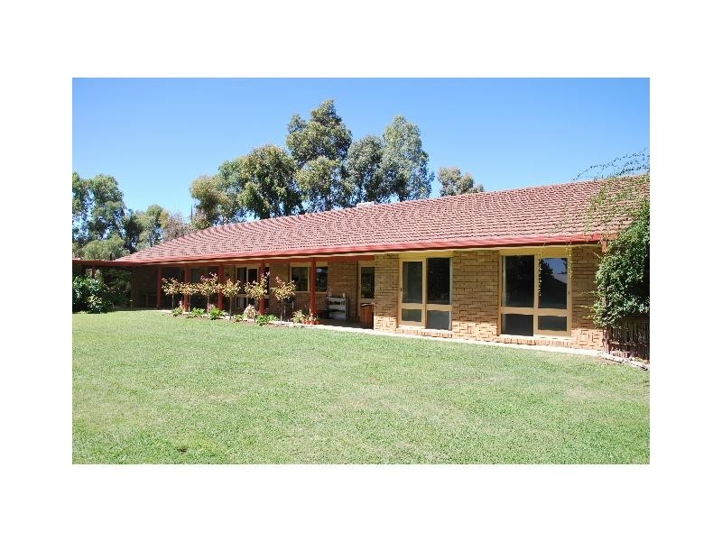 3836 Murray Valley Highway, Cobram VIC 3644