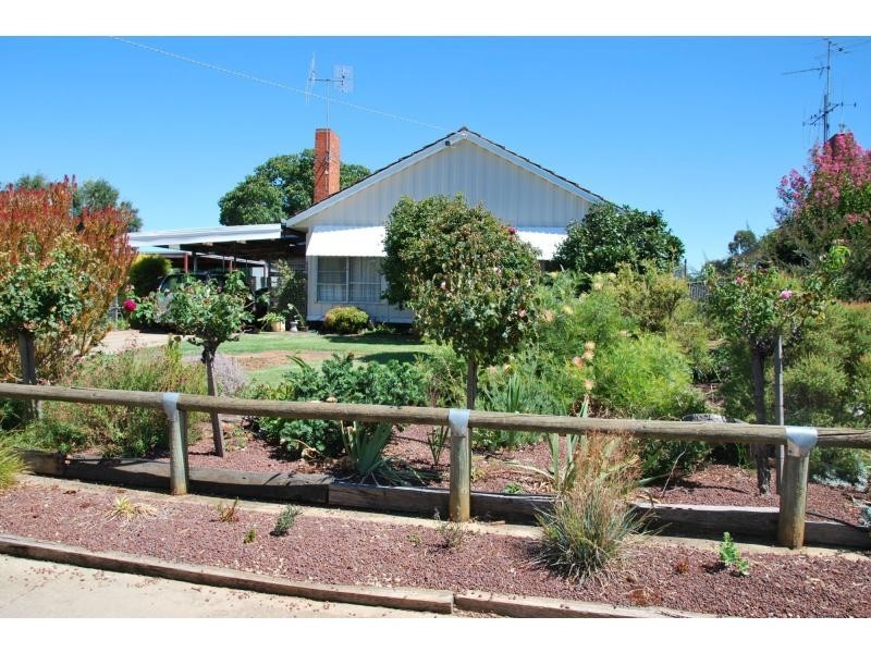 5 Stokes Avenue, Cobram VIC 3644