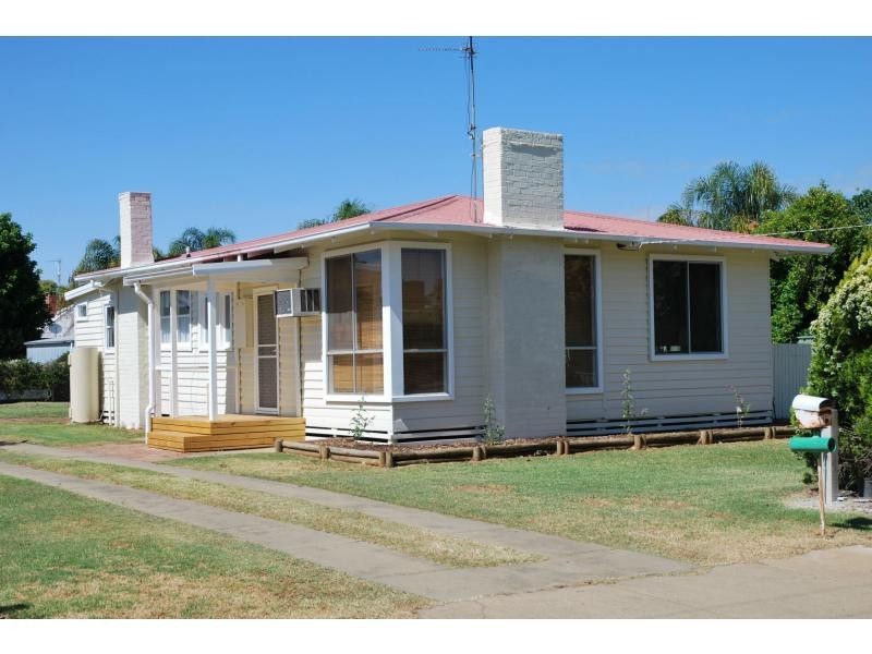 15 Charles Street, Cobram VIC 3644
