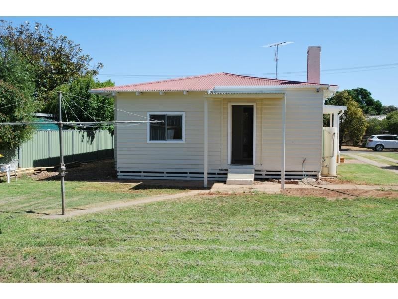 15 Charles Street, Cobram VIC 3644