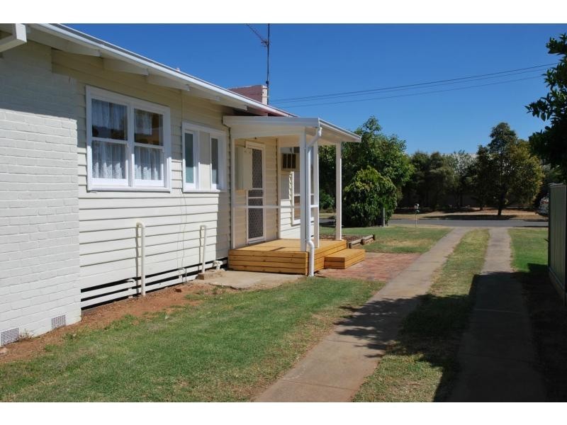 15 Charles Street, Cobram VIC 3644