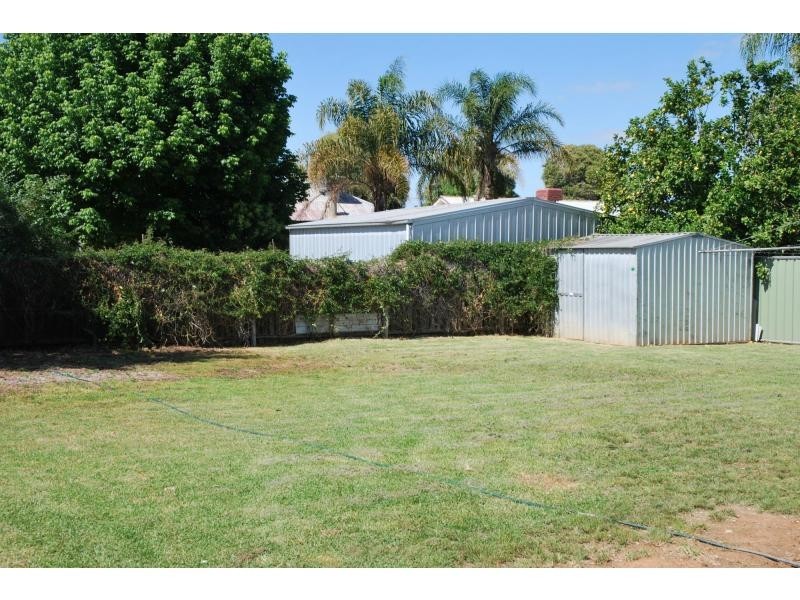 15 Charles Street, Cobram VIC 3644