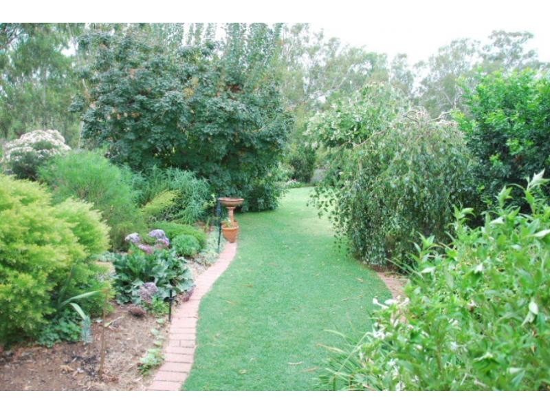 20 Burke Court, Cobram VIC 3644