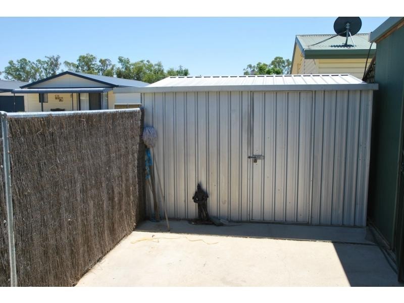 19 Lakeside Drive, Oasis Village, Cobram VIC 3644