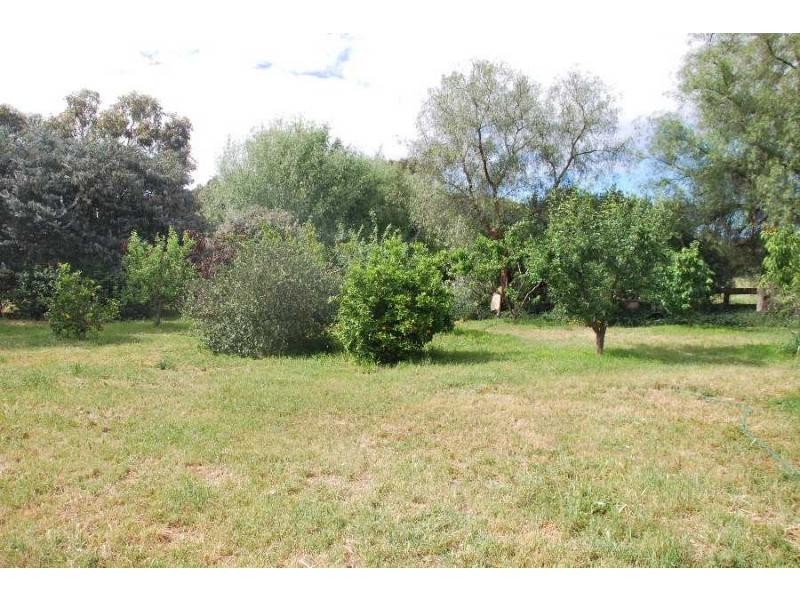 6989 Goulburn Valley Highway, Koonoomoo VIC 3644