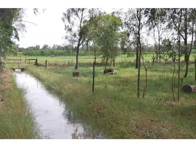 6989 Goulburn Valley Highway, Koonoomoo VIC 3644