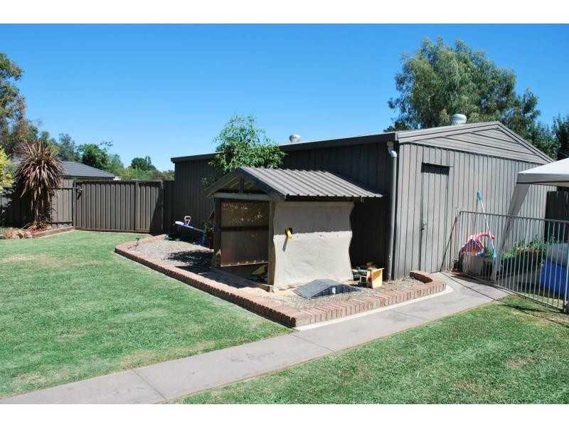 2A Amos Street, Yarroweyah VIC 3644