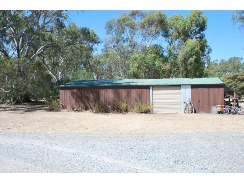 426 Maidment Road, Koonoomoo VIC 3644