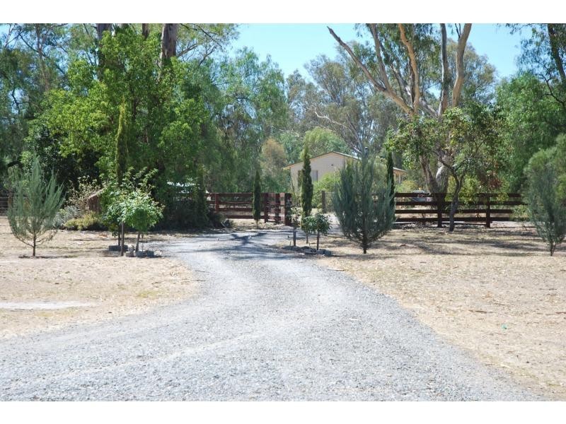 426 Maidment Road, Koonoomoo VIC 3644