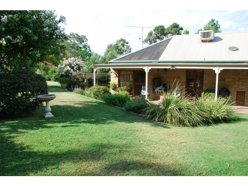 20 Burke Court, Cobram VIC 3644