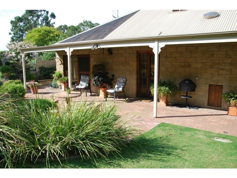 20 Burke Court, Cobram VIC 3644