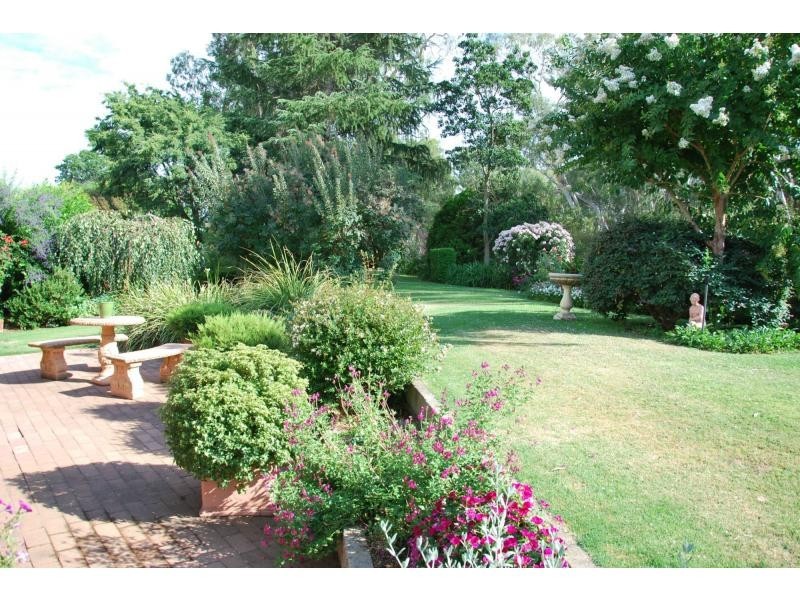 20 Burke Court, Cobram VIC 3644