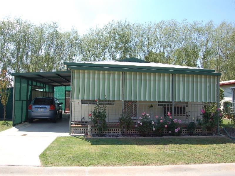 8 Oasis Drive, Oasis Village, Cobram VIC 3644