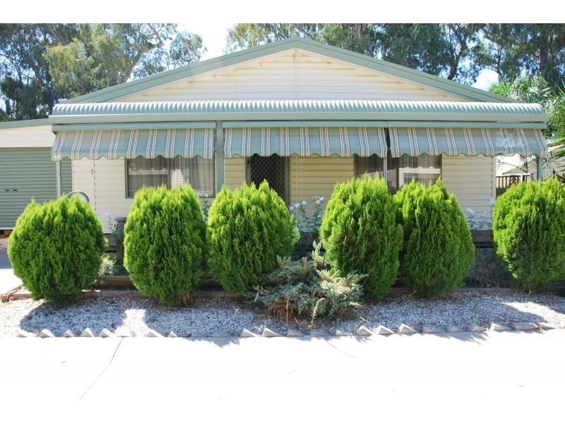32 Oasis Drive, Oasis Village, Cobram VIC 3644