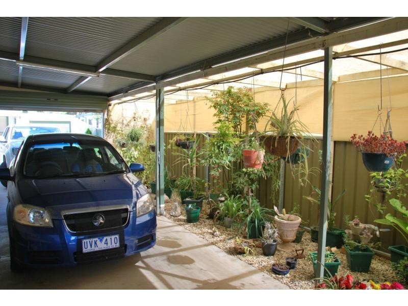 32 Oasis Drive, Oasis Village, Cobram VIC 3644