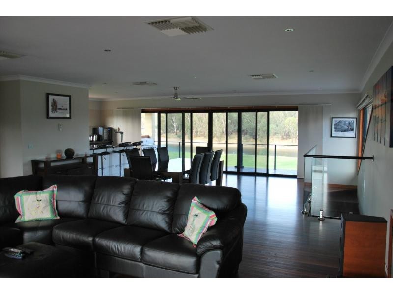 106 Quicks Road, Barooga NSW 3644