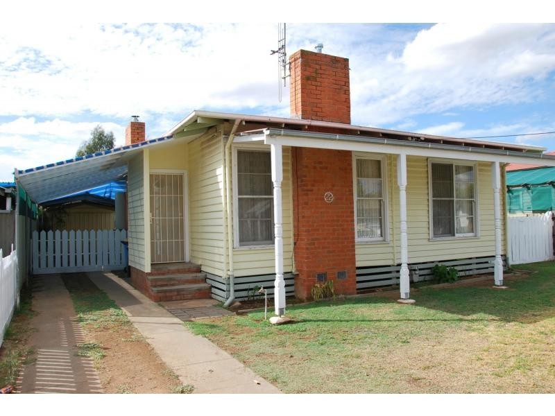 22 Charles Street, Cobram VIC 3644