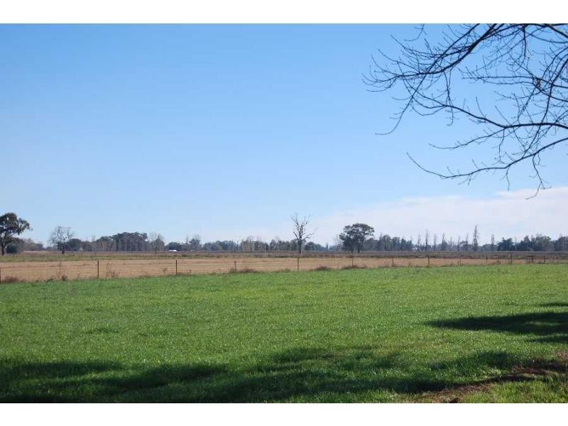 33 Parnell Road, Cobram VIC 3644