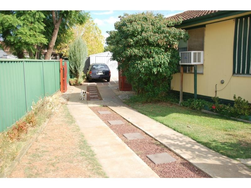 26 Acacia Street, Cobram VIC 3644