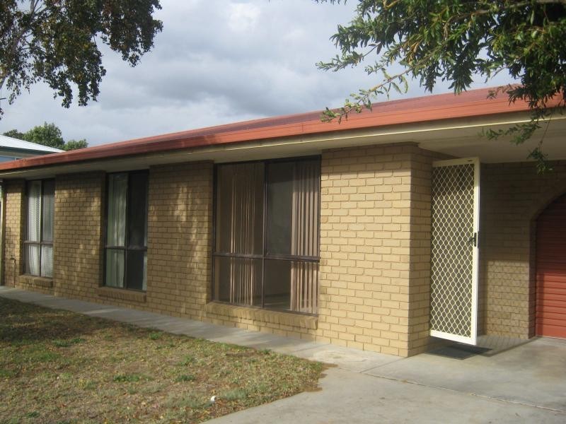 2/11 Howard Street, Barooga NSW 3644