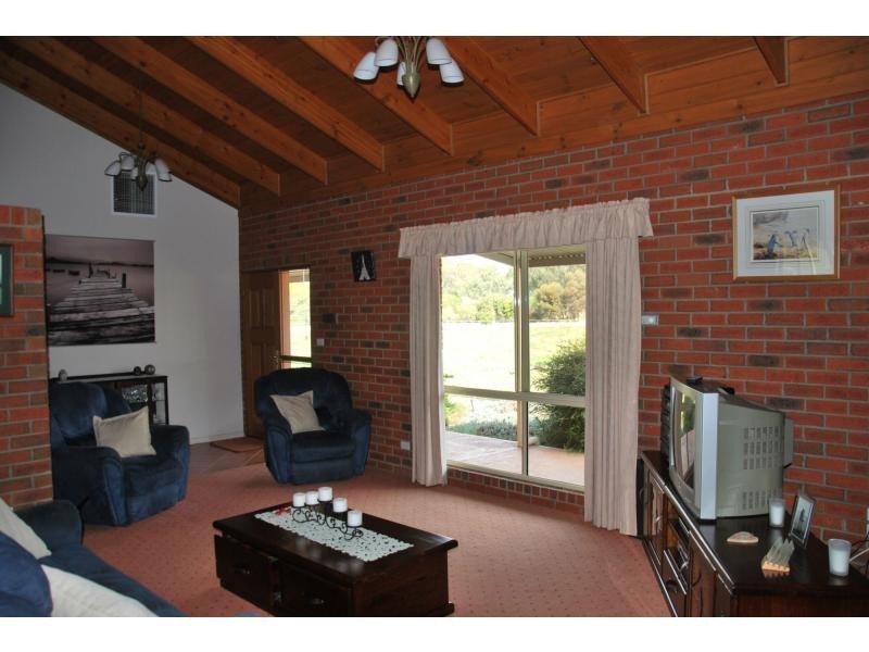 6822 Goulburn Valley Highway, Yarroweyah VIC 3644